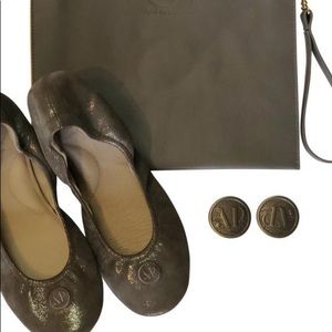 Brandnew April Parker flats